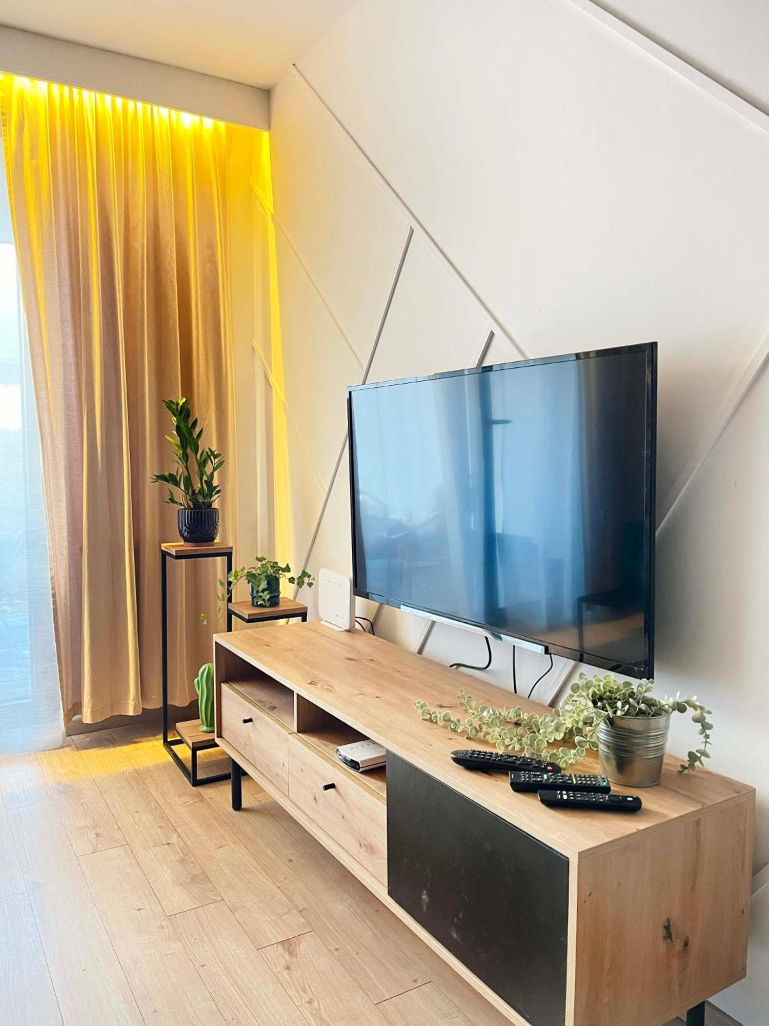 With Terrace And Two Bedrooms, Cracow Vistula Boulevards Apartment Krakau